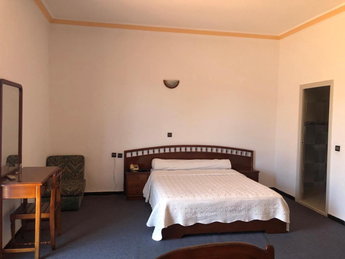 Hotel Choumis Haj Messaoud Larache Luaran gambar